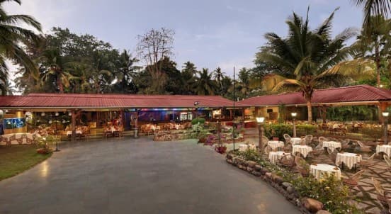 «Joecons Beach Resort»